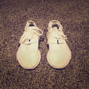 Adidas All-white sneaker